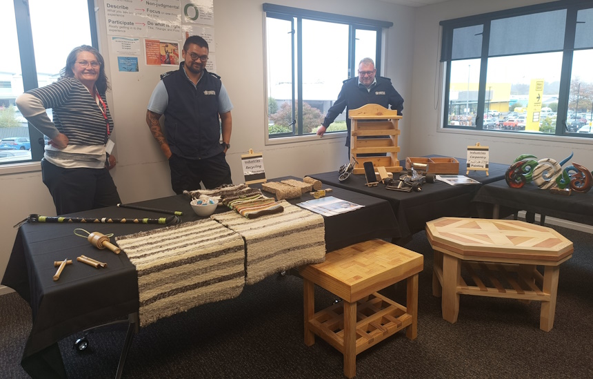 (L-R): RtW Broker Raewyn McLean, Principal Instructor Didrik Andersson, and Deputy General Manager Site Pathways Luan Kloppers at the employer evening displaying products made by men in Tongariro Prison. 